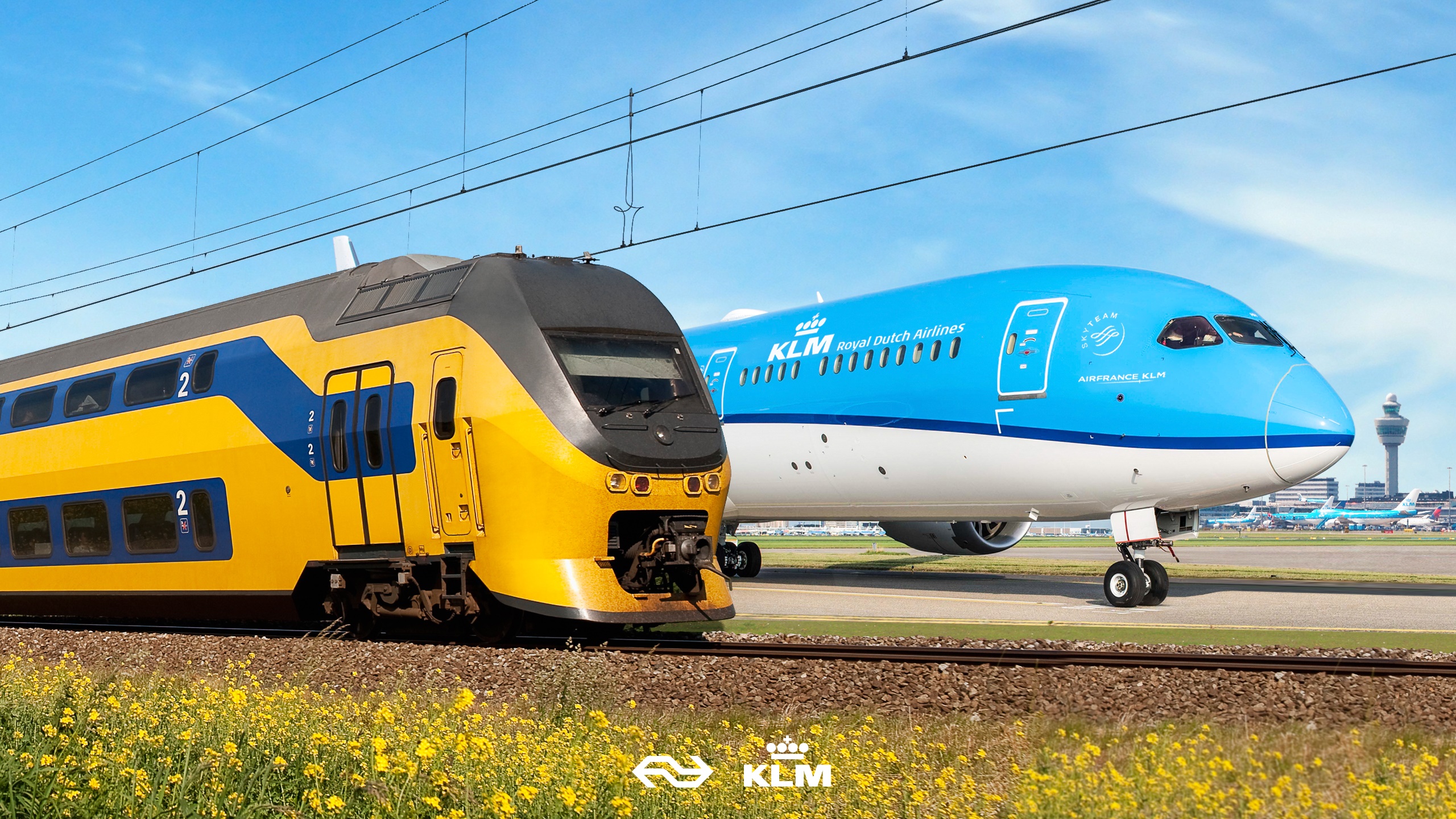 Sinds begin januari is het mogelijk om bij de aankoop van een KLM-vliegticket ook een NS-ticket van Schiphol naar Amsterdam Centraal (en terug) aan te schaffen. ©KLM