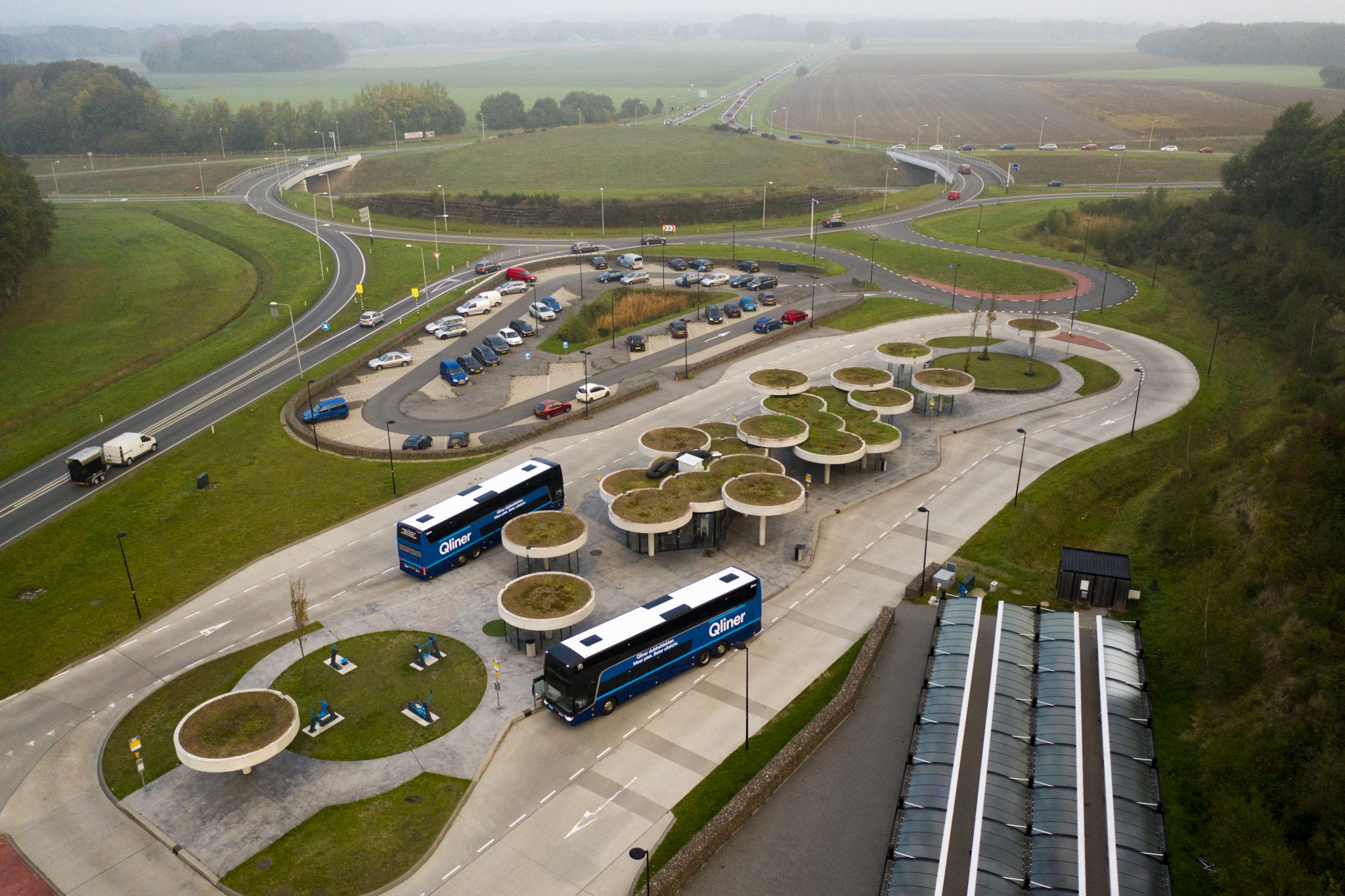 Op knooppunt N33/N34 bij Gieten werd op 6 april de eerste hub geopend.