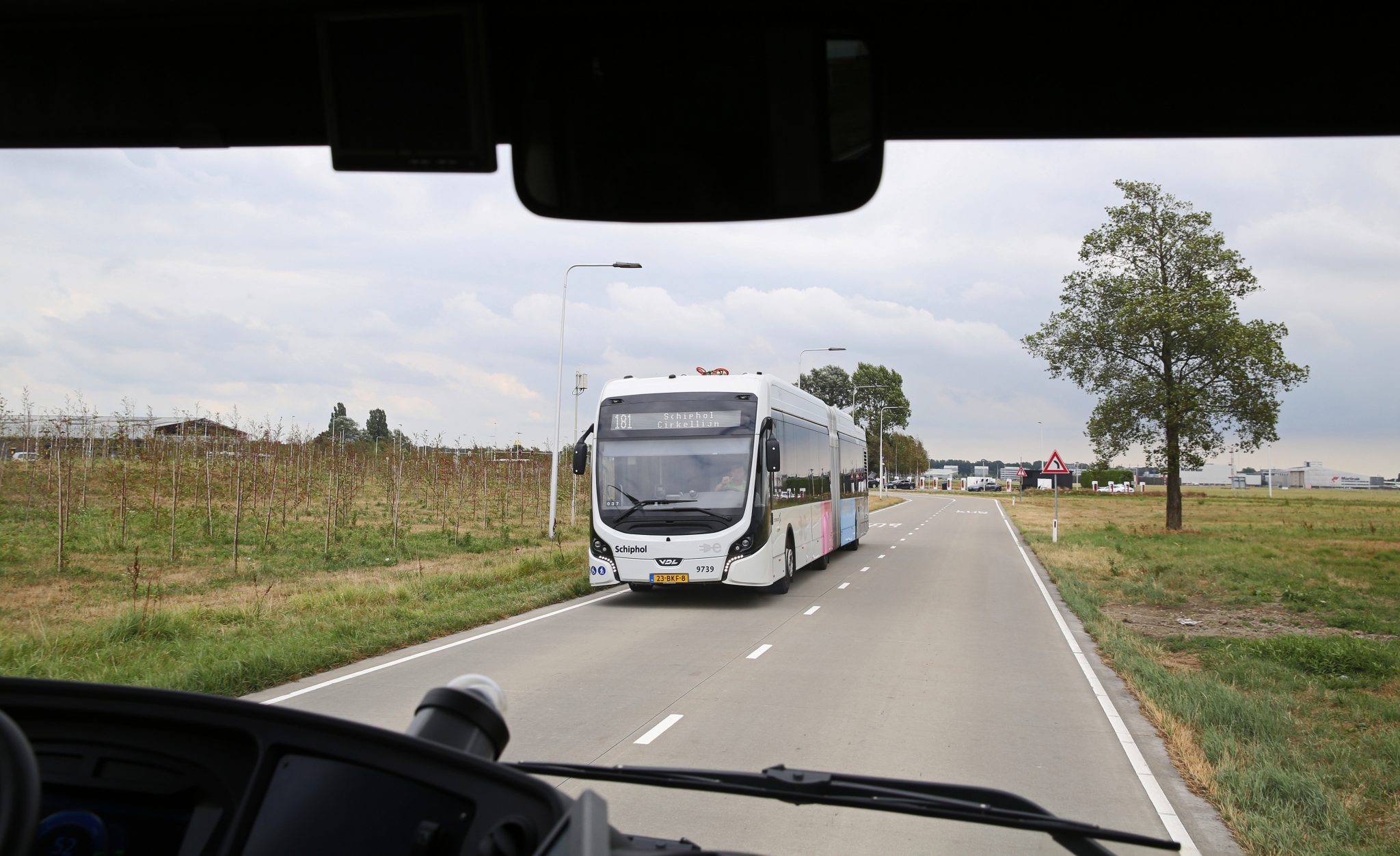 Busbaan in de omgeving van Schiphol.