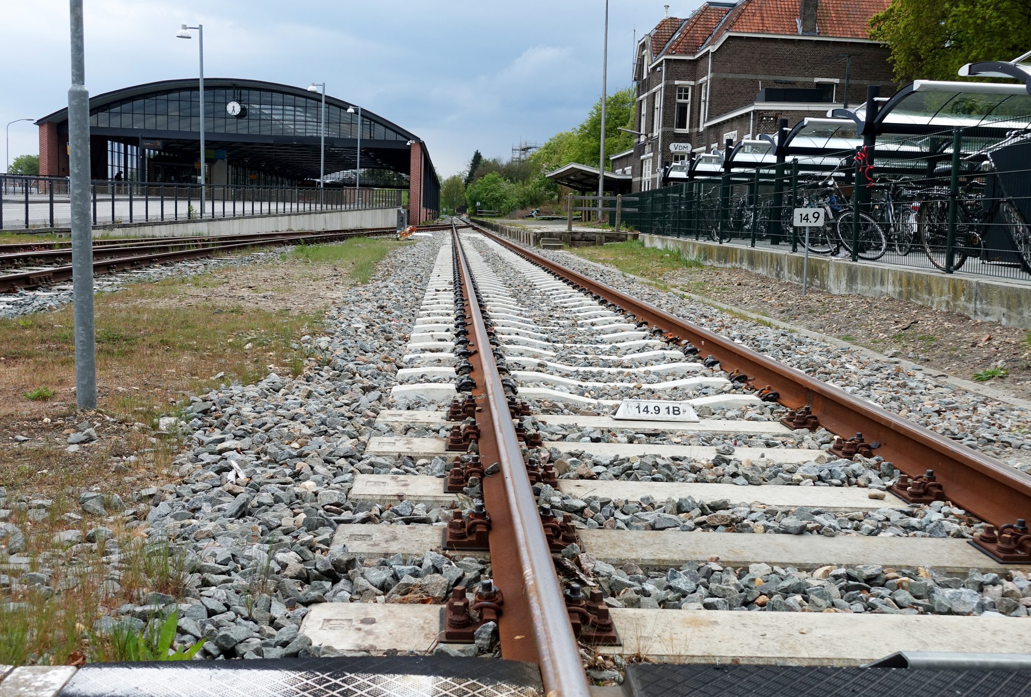 In 2023 moeten de Arriva-treinen van en naar Stadskanaal elkaar bij Veendam kunnen kruisen. 