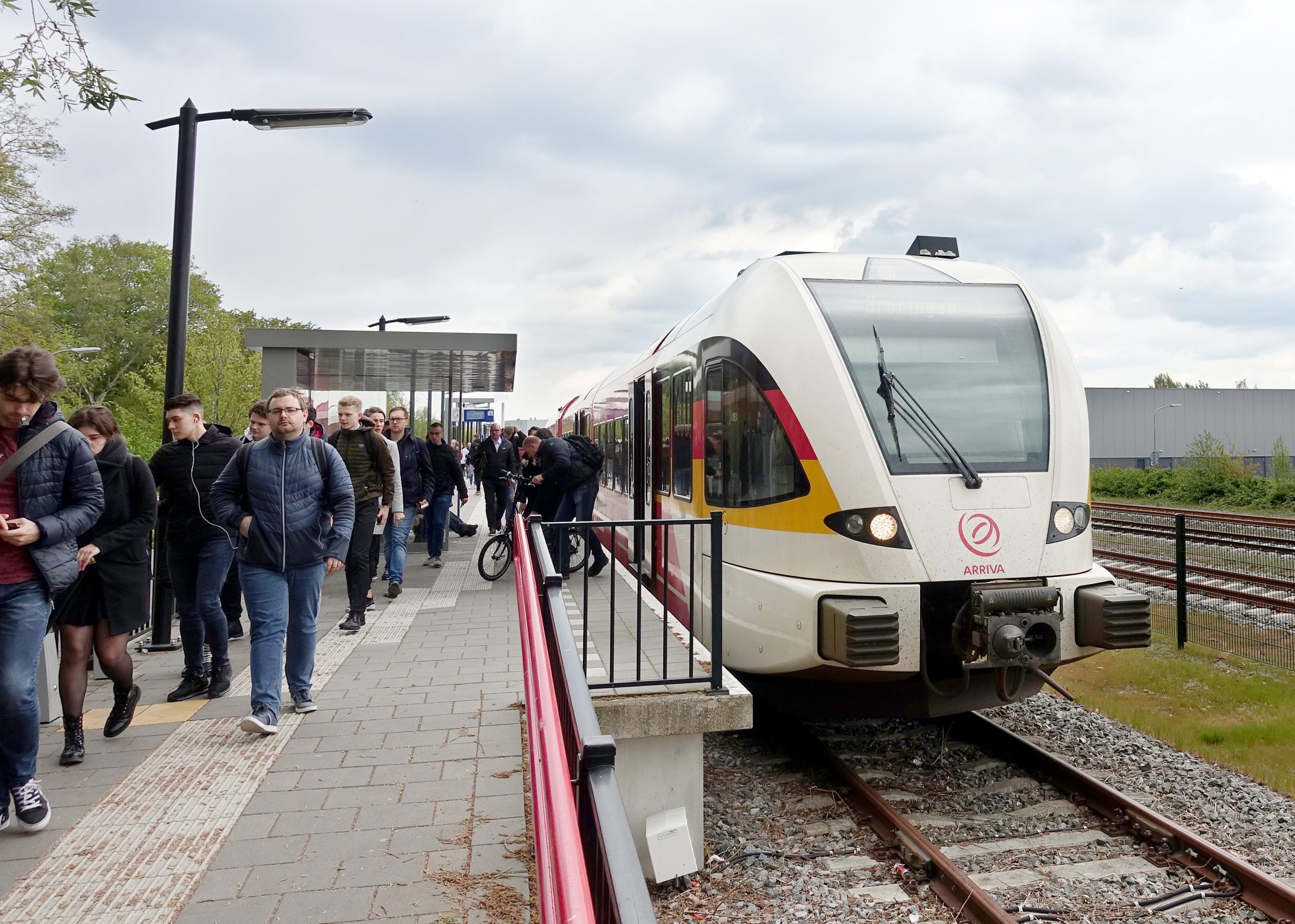 Wethouder Bert Wierenga van Veendam: "Gevoelsmatig is een gemeente makkelijker bereikbaar als er een trein stopt." 