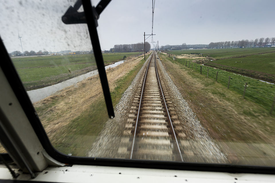 Op het enkelspoor is toch een kwartierdienst mogelijk.