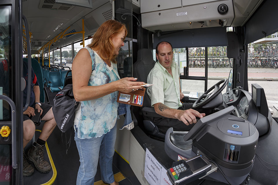 Zomerbus-cash. 