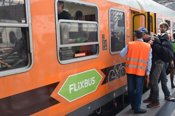 Locomore draait goed onder Flixbus