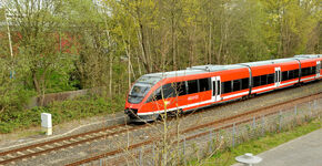 Een trein van de Duitse Regional Bahn tussen Enschede en Münster. In het Europese subsidieprogramma wordt het stuk Enschede – Münster niet gefinancierd. ©Euregio
