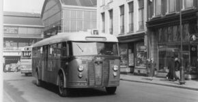 Kruisweg in Haarlem, jaren 50 in de tijd van Crossley en Scania-Vabis (foto Hans van Engelen)