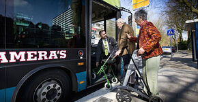 Hoe krijgen we meer ouderen in de bus?