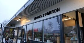 Nu gaat 'Eethuis 3e perron' pas om 17.00 uur open, na de verbouwing vanaf 9.00 uur.