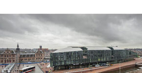 Het oude en het nieuwe station Delft. Foto: Mecanoo.