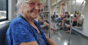 Mevrouw Krans (81) vindt een reis richting Purmerend net een dagje uit.