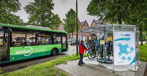 Fietscarrousel bij winkelcentrum De Eglantier in Apeldoorn.