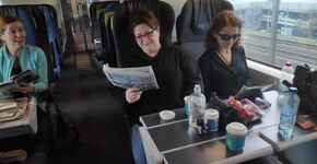 Reizigers op de terugweg met de directe Eurostar, van Londen naar Amsterdam