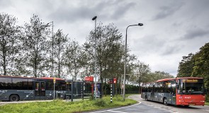 Overstappunt stadsrand verbindt auto en ov