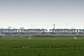 Roodgrijs eiland in geelblauwe zee