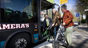 Hoe krijgen we meer ouderen in de bus?