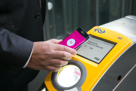 ‘Vanaf april mobiel in- en uitchecken’