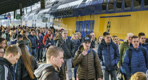 NS wil experimenteren met spitstoeslag