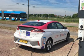 Auto’s opgeladen met remenergie trolley