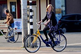 NS vliegt letterlijk honderden OV-fietsen in