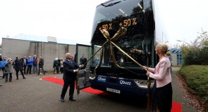 Qbuzz onthult eerste dubbeldekker