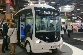 Autonoom vervoer tussen verkeer in Rouen