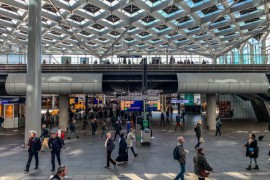 NS: proef reizen met bankpas succesvol