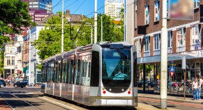 Bussen en trams krijgen kuchscherm