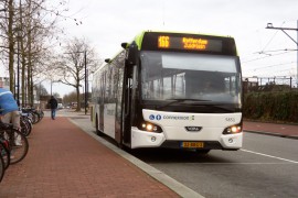 Connexxion bij file A29 over vluchtstrook
