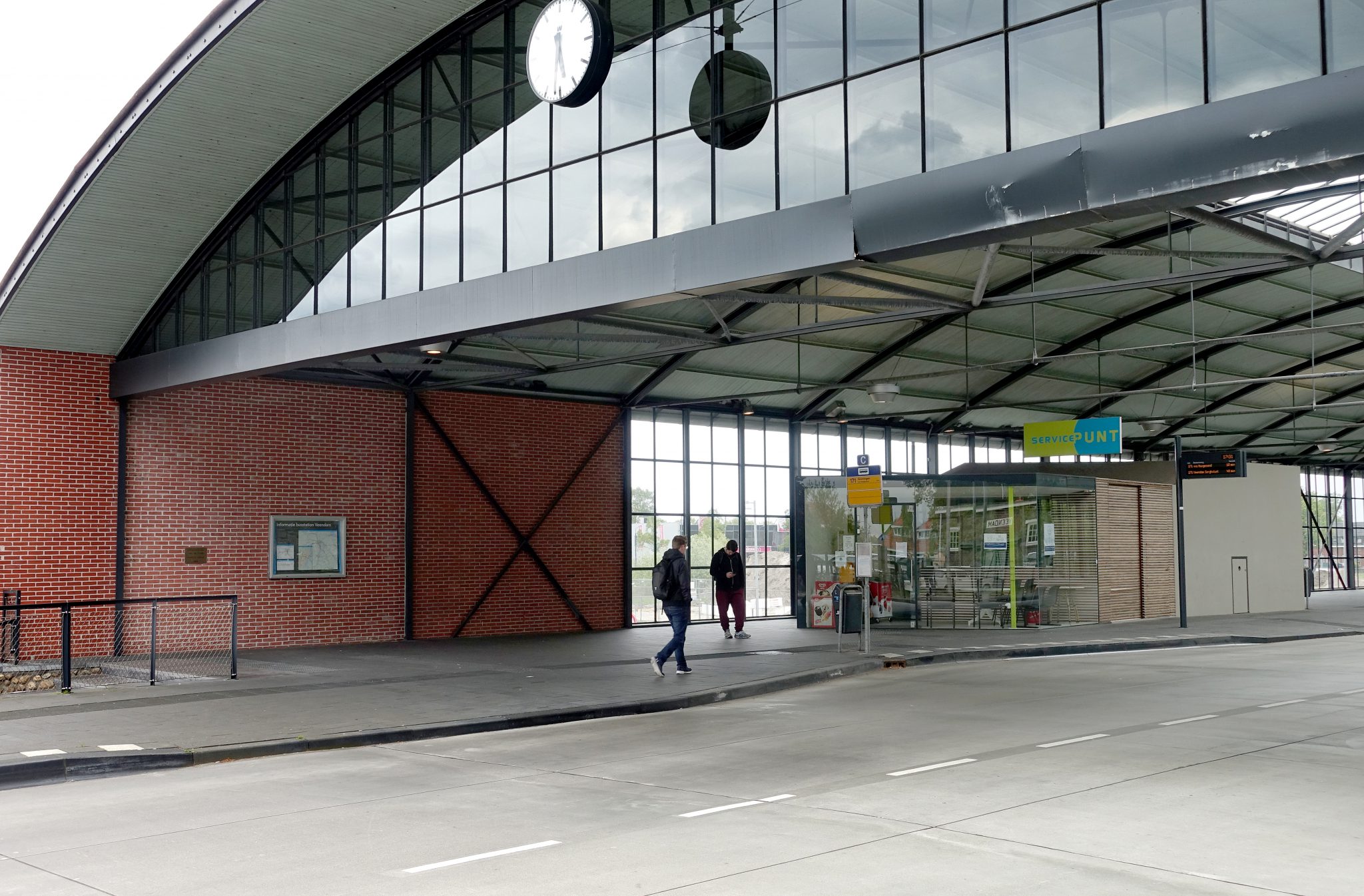 In december gaat vanaf busstation Veendam een Qliner rijden naar Assen. 
